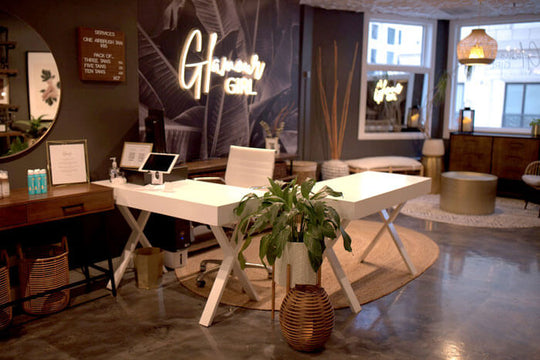 Beautifully designed airbrush tanning salon in Chicago